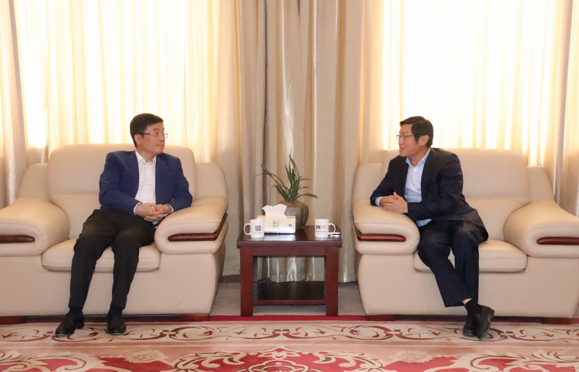 少妇出轨做爰高潮A片