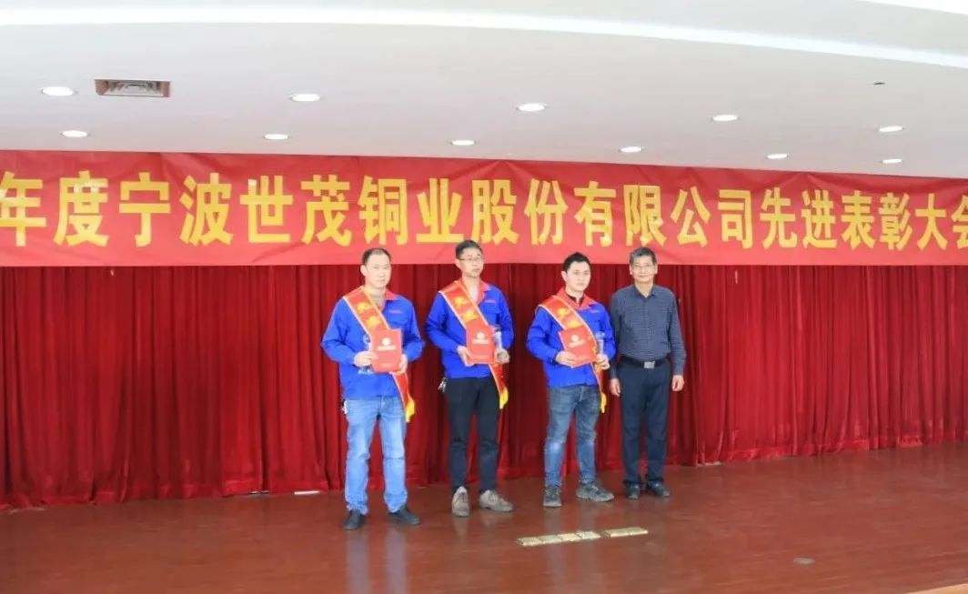 少妇出轨做爰高潮A片